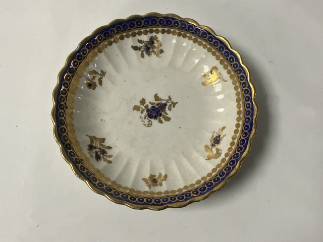 18TH CENTURY ENGLISH PORCELAIN CIRCULAR RIBBED TEAPOT, WITH A SPARROWBEAK CREAM JUG, TWO CUPS AND - Image 2 of 13