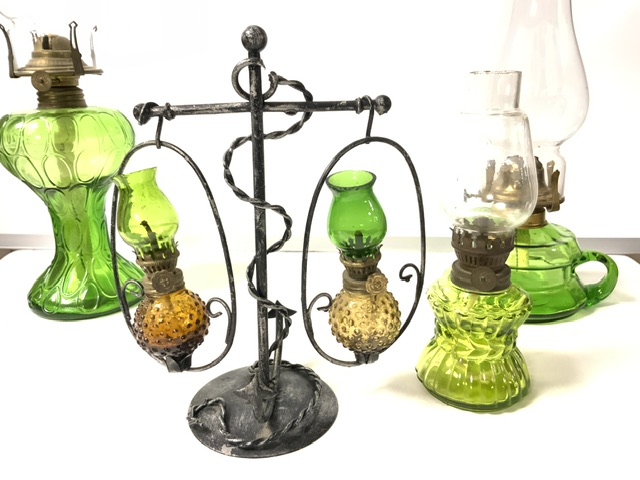 MIXED (MAINLY GREEN GLASS) OIL LAMPS; LARGEST 36CM - Image 3 of 5