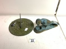 BRONZE METAL DOOR KNOCKER (BIRD) 20CM WITH A METAL GARDEN SUNDIAL