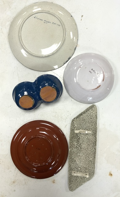 MIXED ART POTTERY INCLUDES NITTSJO SWEDEN PLATE, WEDGWOOD JASPERWARE AND MORE - Image 4 of 10