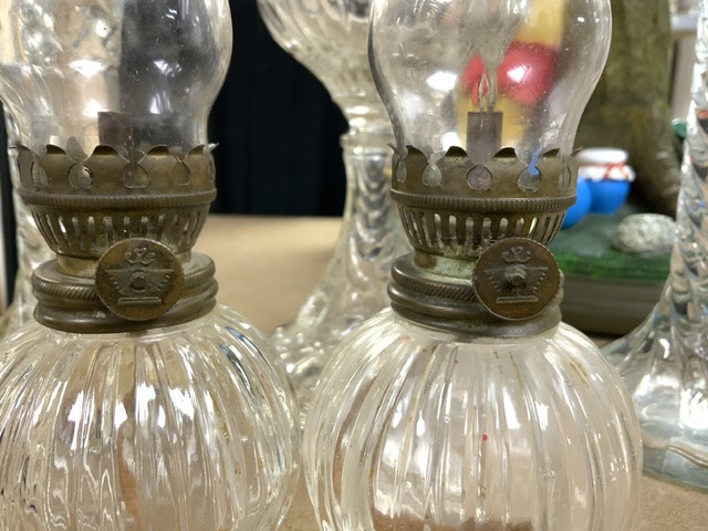 MIXED VINTAGE CUT GLASS OIL LAMPS AND MORE - Image 3 of 6