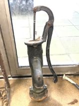 VINTAGE CAST IRON WATER PUMP GARDEN FEATURE