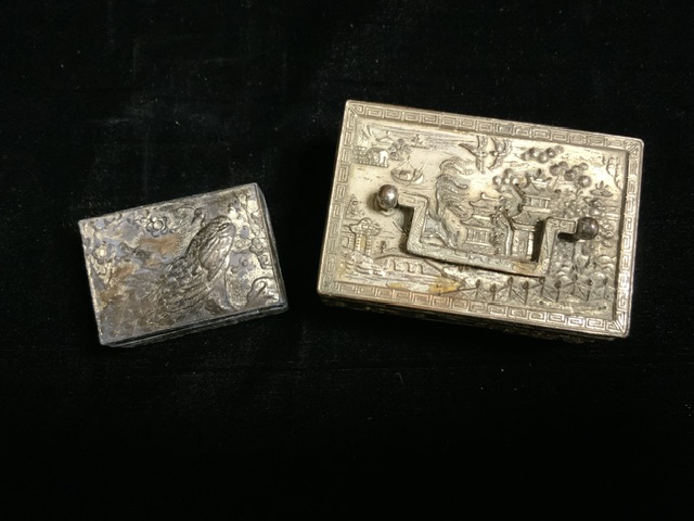 TWO ANTIQUE CHINESE EMBOSSED BOXES SILVERED LARGEST 9 X 6.5CM - Image 2 of 6
