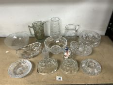 MIXED GLASSWARE INCLUDES STUART, JELLY MOULDS AND MORE
