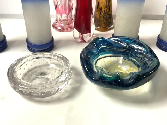 MIXED ART GLASS INCLUDES MDINA, WHITEFRIARS AND MORE - Image 2 of 10