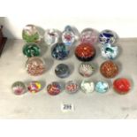 LARGE QUANTITY OF GLASS PAPERWEIGHTS SOME SIGNED