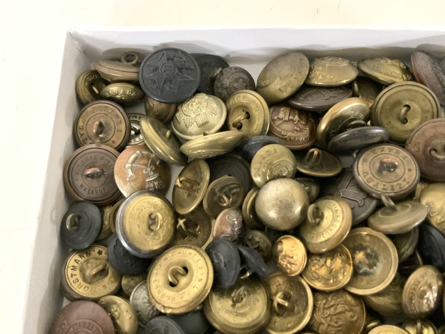 MAINLY MIXED MILITARY BRASS DRESS BUTTONS - Image 4 of 6