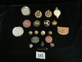 A QUANTITY OF MILITARY BUTTONS, CAP BADGES, METAL AND ENAMEL BADGES, LEATHER ID TAGS, RAF PT