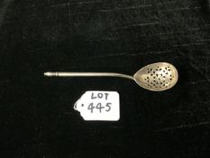 A VICTORIAN STERLING SILVER TEA STRAINER SPOON, SHEFFIELD 1885, DECORATIVELY PIERCED BOWL, LENGTH
