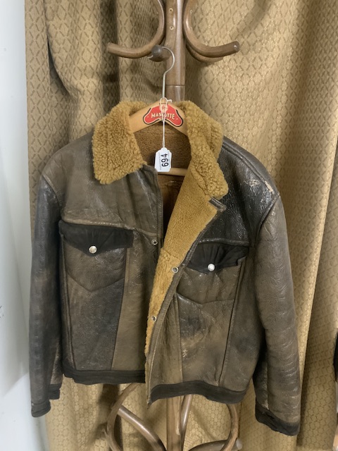 BROWN LEATHER MEN'S FLYING JACKET.