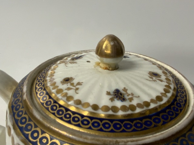 18TH CENTURY ENGLISH PORCELAIN CIRCULAR RIBBED TEAPOT, WITH A SPARROWBEAK CREAM JUG, TWO CUPS AND - Image 11 of 13