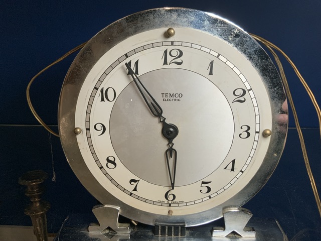 ART DECO TEMCO ELECTRIC CLOCK - Image 2 of 4