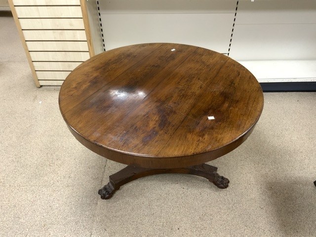 VICTORIAN ROSEWOOD TILT TOP ROUND TABLE WITH CENTER COLUMN ON PAW FEET; 107CM DIAMETER