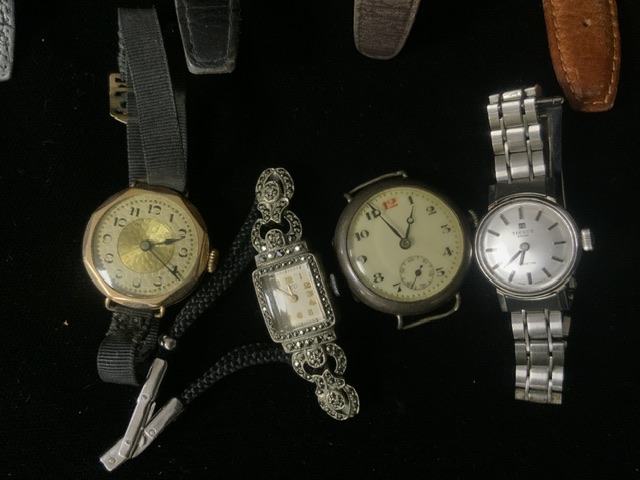 A QUANTITY OF VINTAGE WRISTWATCHES, INCLUDING; ROTARY, TISSOT, BINATONE, INGERSOLL AND OTHERS, ON - Image 4 of 4