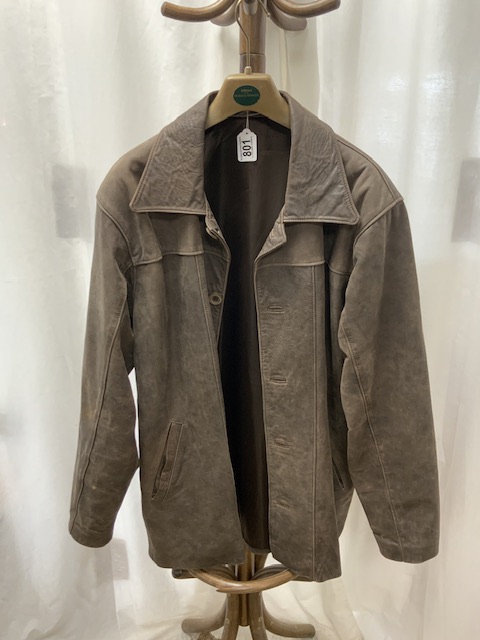 BROWN LEATHER JACKET MADE FROM ARGENTINIAN LEATHER (SIZE LARGE)