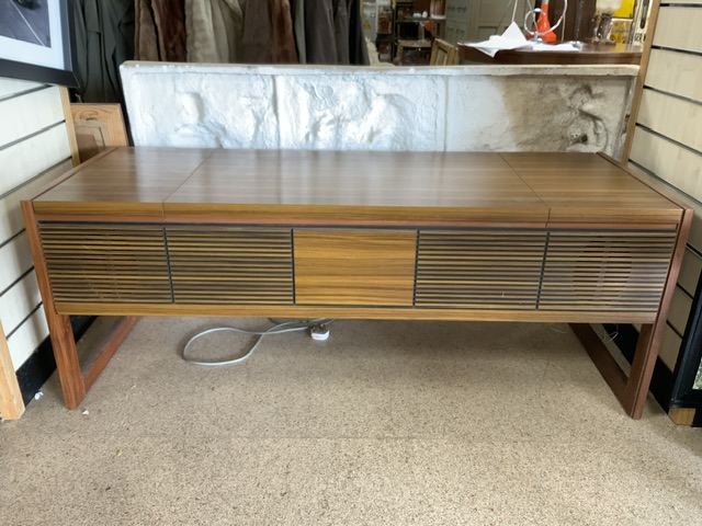 1970s VINTAGE HMV RADIOGRAM 135 X 50CM - Image 4 of 5