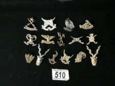 A QUANTITY OF MILITARY METAL CAP BADGES INCLUDING KHYBER RIFLES, NORTHERN SCOUTS, THALL SCOUTS,