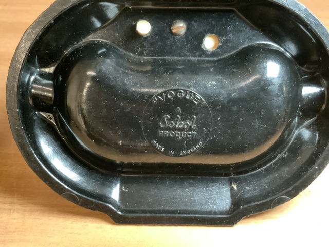 VINTAGE MICHELIN BAKELIGHT ASHTRAY WITH A VINTAGE VOGUE ASHTRAY - Image 3 of 3