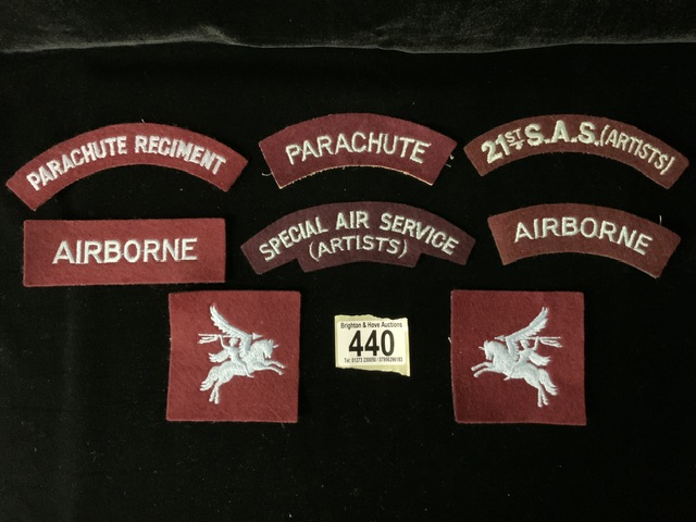 A QUANTITY OF PARACHUTE REGIMENT AND SPECIAL AIR SERVICE S.A.S (ARTISTS) CLOTH SHOULDER TITLES, ALSO