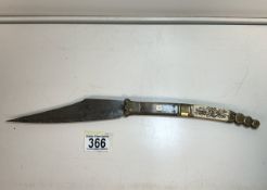 A SPANISH NAVAJA SCORPION TYPE FOLDING KNIFE, SHAPED AND ENGRAVED DECORATION