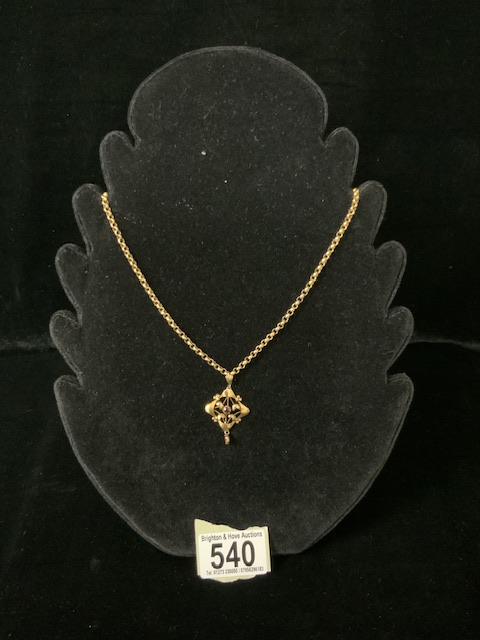 A VINTAGE 9 CARAT GOLD NECKLACE AND STONE SET PENDANT; CHAIN MARKED '9C', PENDANT MARKED '9CT', CURB