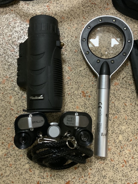 A QUANTITY OF BINOCULARS, TELESCOPES AND MAGNIFYING GLASS, INCLUDING; SWALLOW, NAUTICALIA AND - Image 3 of 3