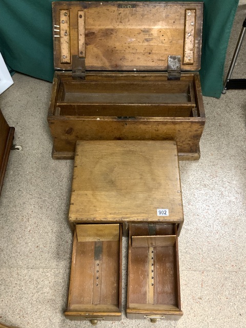 VINTAGE INDEX DRAWERS WITH A VINTAGE STORAGE CHEST 60 X 26CM - Image 2 of 3