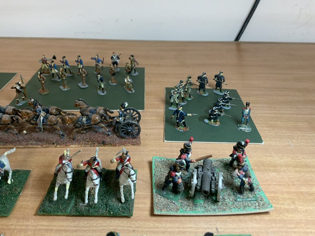 QUANTITY OF MINIATURE MILITARY FIGURES MOUNTED AS BATTLE SCENES - Image 3 of 4