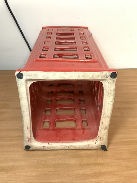 CERAMIC ICONIC RED TELEPHONE BOX; 45CM - Image 2 of 2