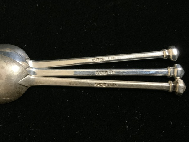 A CASED SET OF SIX STERLING SILVER TEASPOONS BY H. ATKINS; SHEFFIELD 1945; WITH KNOP FINIALS; LENGTH - Image 2 of 2
