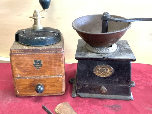 MIXED MAINLY WOODEN ITEMS COFFEE GRINDER, WORKMANS PLANE AND MORE - Image 2 of 2