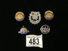 A QUANTITY OF SILVER, METAL AND ENAMEL BADGES INCLUDING AN AUSTRALIAN ADVANCE EXAMPLE; BIRMINGHAM