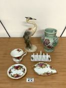 MIXED CERAMICS CLARICE CLIFF, ROYAL ALBERT (COUNTRY ROSES) AND JEMMA HOLLAND