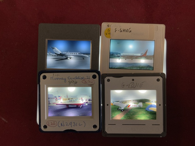 LARGE QUANTITY OF AIRCRAFT AND AIRLINERS 35MM SLIDES TOTAL 750 - Image 5 of 6