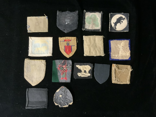A QUANTITY OF MILITARY CLOTH BADGES INCLUDING ANTI AIRCRAFT, NORTH MIDLANDS, WEST AFRICAN, 11TH - Image 2 of 2