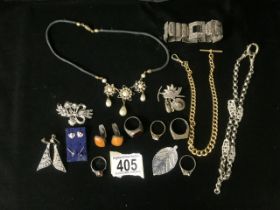 A QUANTITY OF COSTUME JEWELLERY INCLUDING; A MARCASITE BRACELET, RINGS, BROOCHES AND CHAINS