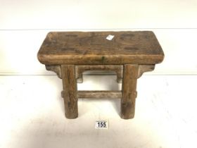 ANTIQUE OAK MILKING STOOL; 32 X 23CM