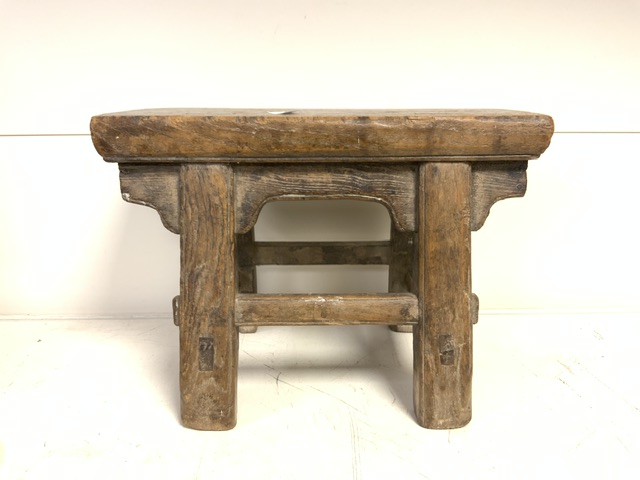 ANTIQUE OAK MILKING STOOL; 32 X 23CM - Image 2 of 2