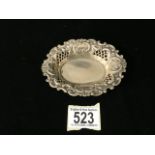 A 19TH CENTURY CONTINENTAL SILVER BON BON DISH; STAMPED '800'; OVAL FORM, PIERCED AND EMBOSSED