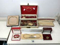 MIXED VINTAGE COSTUME JEWELLERY AND WATCHES INCLUDES, BOXED ROTARY, BOXED SEKONDA, LOTUS PEARLS