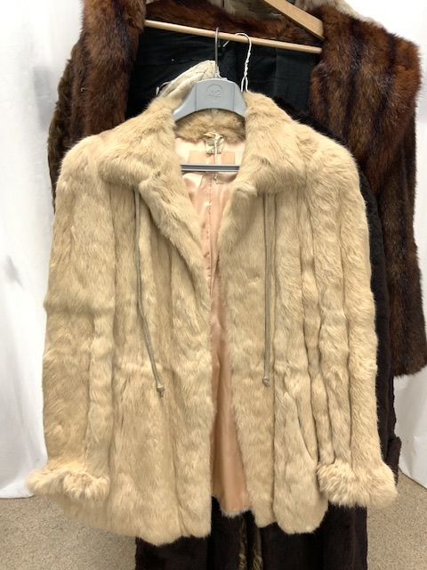 EIGHT FUR CLOTHING ITEMS INCLUDING SIX FULL-LENGTH; FULLY-LINED COATS; BROWN & BEIGE COLOURS, A - Image 4 of 12