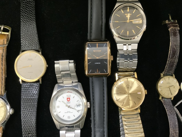 A QUANTITY OF VINTAGE WRISTWATCHES INCLUDING; ROTARY; SEIKO; OMEGA AND OTHERS; VARIOUS DESIGNS - Image 3 of 4