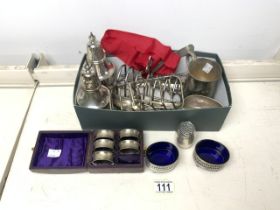 MIXED SILVER PLATED ITEMS INCLUDES TWO TOAST RACKS AND MORE