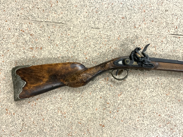 REPRODUCTION PERCUSSION RIFLE - Image 4 of 5