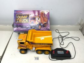 VINTAGE BOXED REMOTE CONTROL DUMP TRUCK BY TANDY