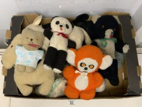 A QUANTITY OF VINTAGE STUFFED ANIMALS AND TEDDY BEARS INCLUDING, RABBITS, PANDA, LAMB, DOGS AND
