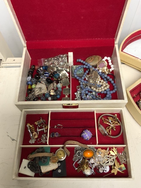 TWO VINTAGE JEWELLERY BOXES CONTAINING COSTUME JEWELLERY INCLUDING; BROOCHES, EARRINGS, BEADS, - Image 2 of 4