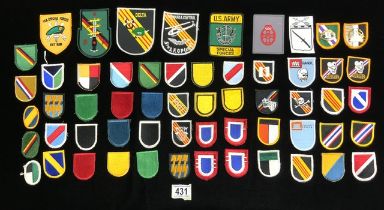 A QUANTITY OF MILITARY CLOTH BADGES INCLUDING; U.S ARMY SPECIAL FORCES, DELTA, USA SPECIAL FORCES
