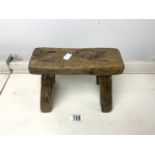 ANTIQUE EARLY MILKING STOOL; 25 X 18CM