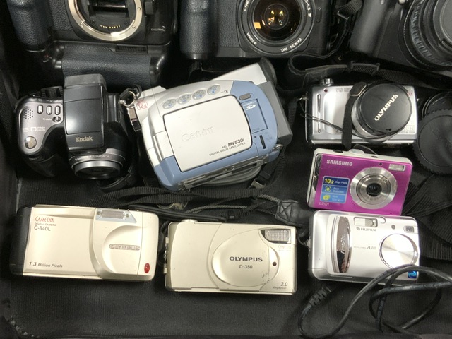 BOXED CAMERAS, CANON, OYLMPUS, SAMSUNG, ACCESSORIES - Image 3 of 6